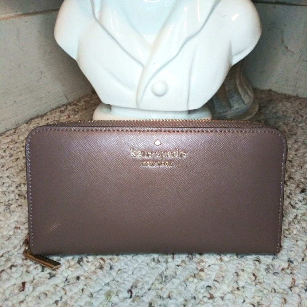 Kate Spade NWOT Taupe Large Leather Continental Zip Around Leather Wallet - Picture 13 of 13